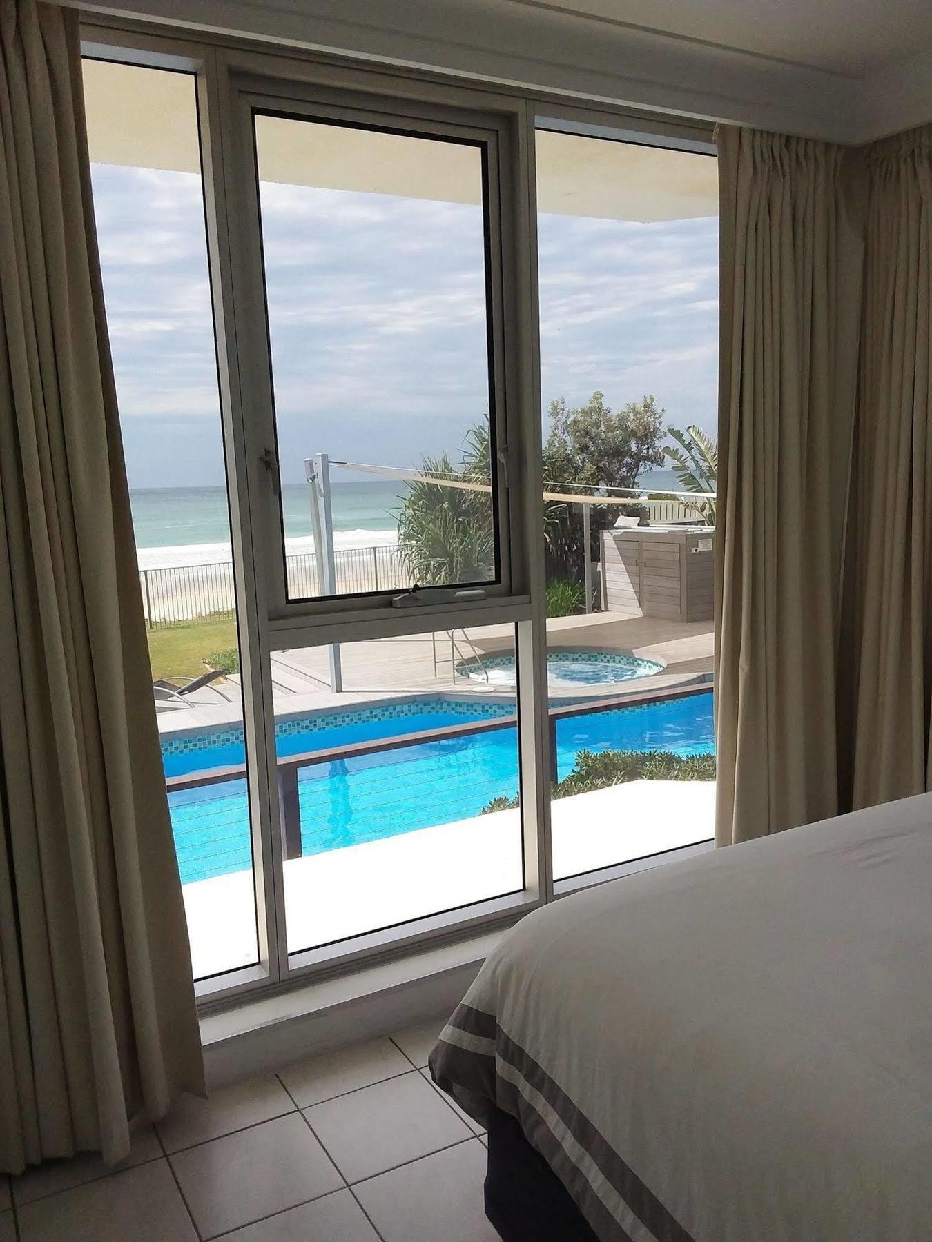 ฮิบิคัส ออน เดอะ บีช อพาร์ตเมนต์ Aparthotel โกลด์โคสต์ ภายนอก รูปภาพ